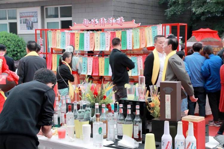 新澳2025最新资料大全论坛和胖东来白酒现身澳洲与胖东来怼酒代购
